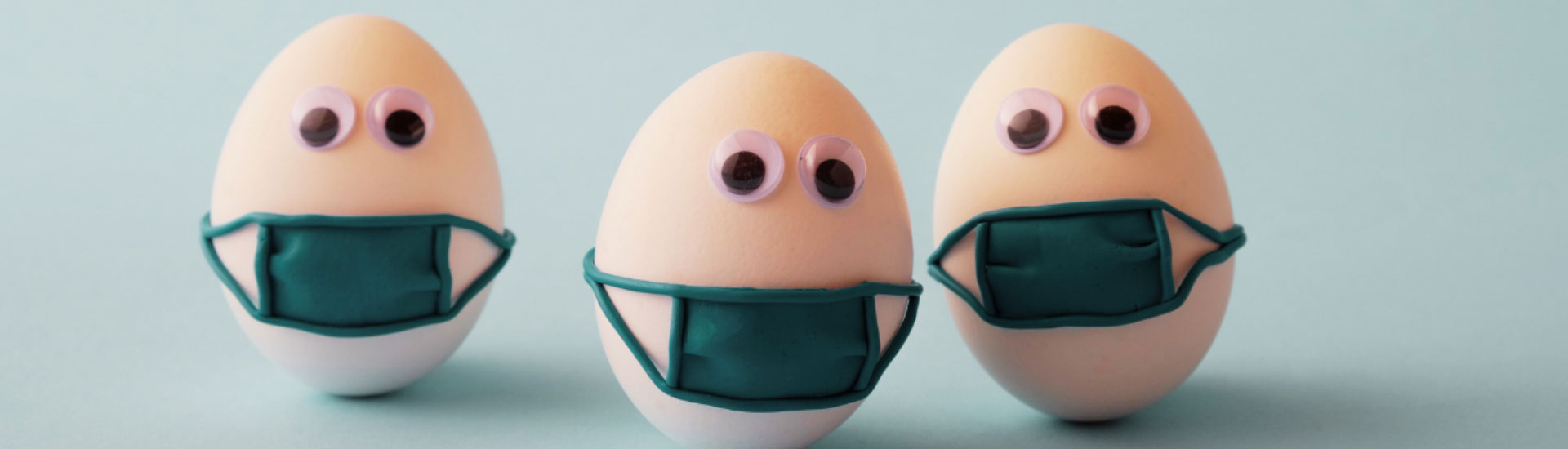eggs-with-faces-wearing-surgical-masks